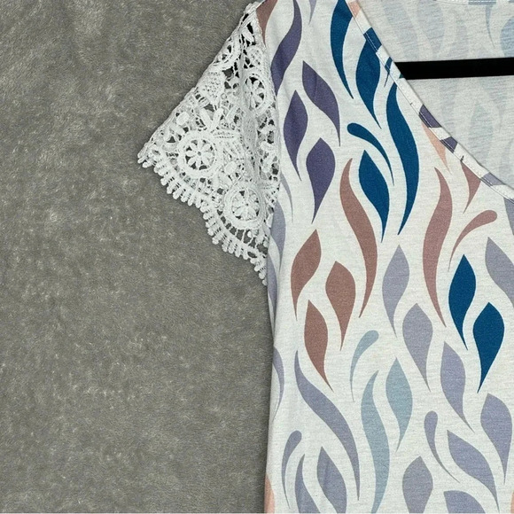 Noracora XXL 2X Shirt Top White Gray Geometric Cap Short Sleeve V Neck Knit - Picture 4 of 7